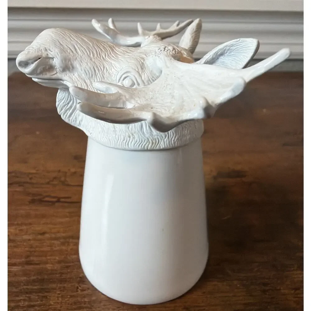 Unbranded moose head